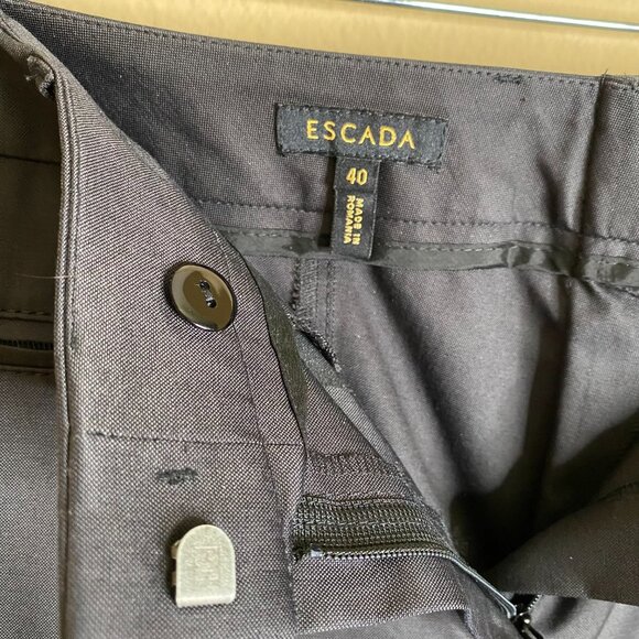 escada cropped pants w/ stud detail - Picture 2 of 5